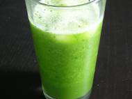 Green juice: romaine lettuce, celery, spinach, pear, and cucumber