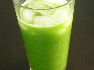 Green juice: romaine lettuce, celery, spinach, pear, and cucumber